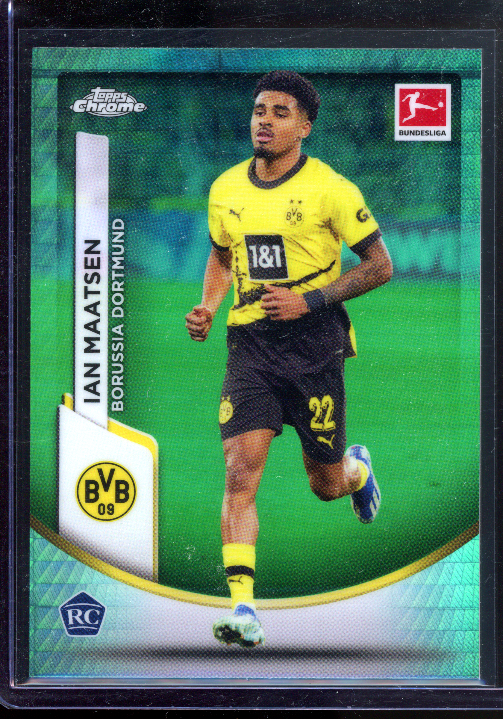 Ian Maatsen Green Rookie Card I 2023-24 Topps Chrome Bundesliga